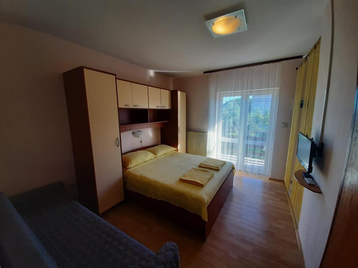 Apartment Spanjol Anka Rab Town Luaran gambar