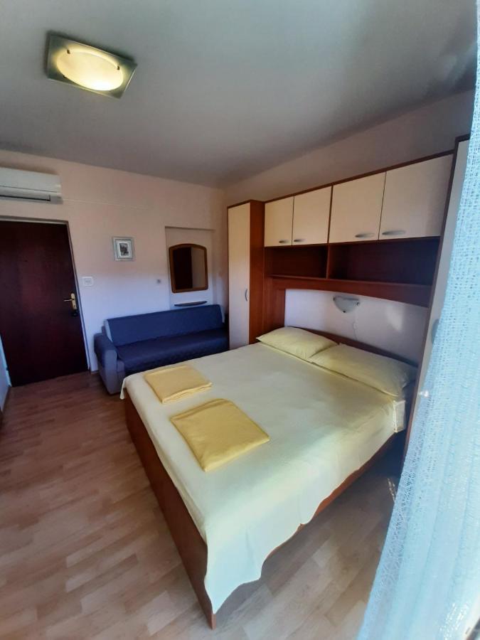 Apartment Spanjol Anka Rab Town Luaran gambar