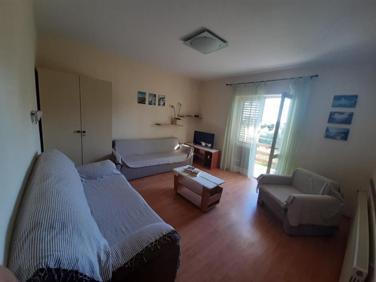 Apartment Spanjol Anka Rab Town Luaran gambar