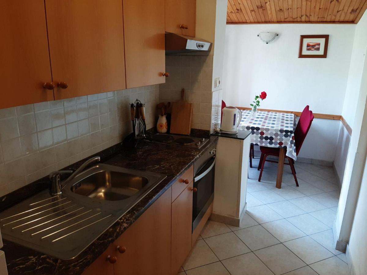 Apartment Spanjol Anka Rab Town Luaran gambar
